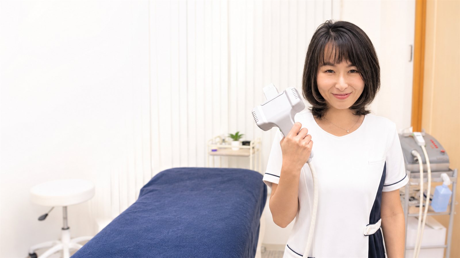 クラルテ 施術スタッフと脱毛機器